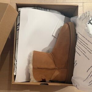 NEW UGG Mini Bailey Bow II Tan Shoe Box with Branded Tissue